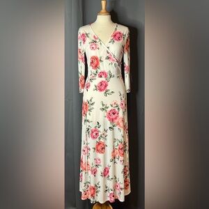 Love Chesley White Floral‎ Maxi Dress.